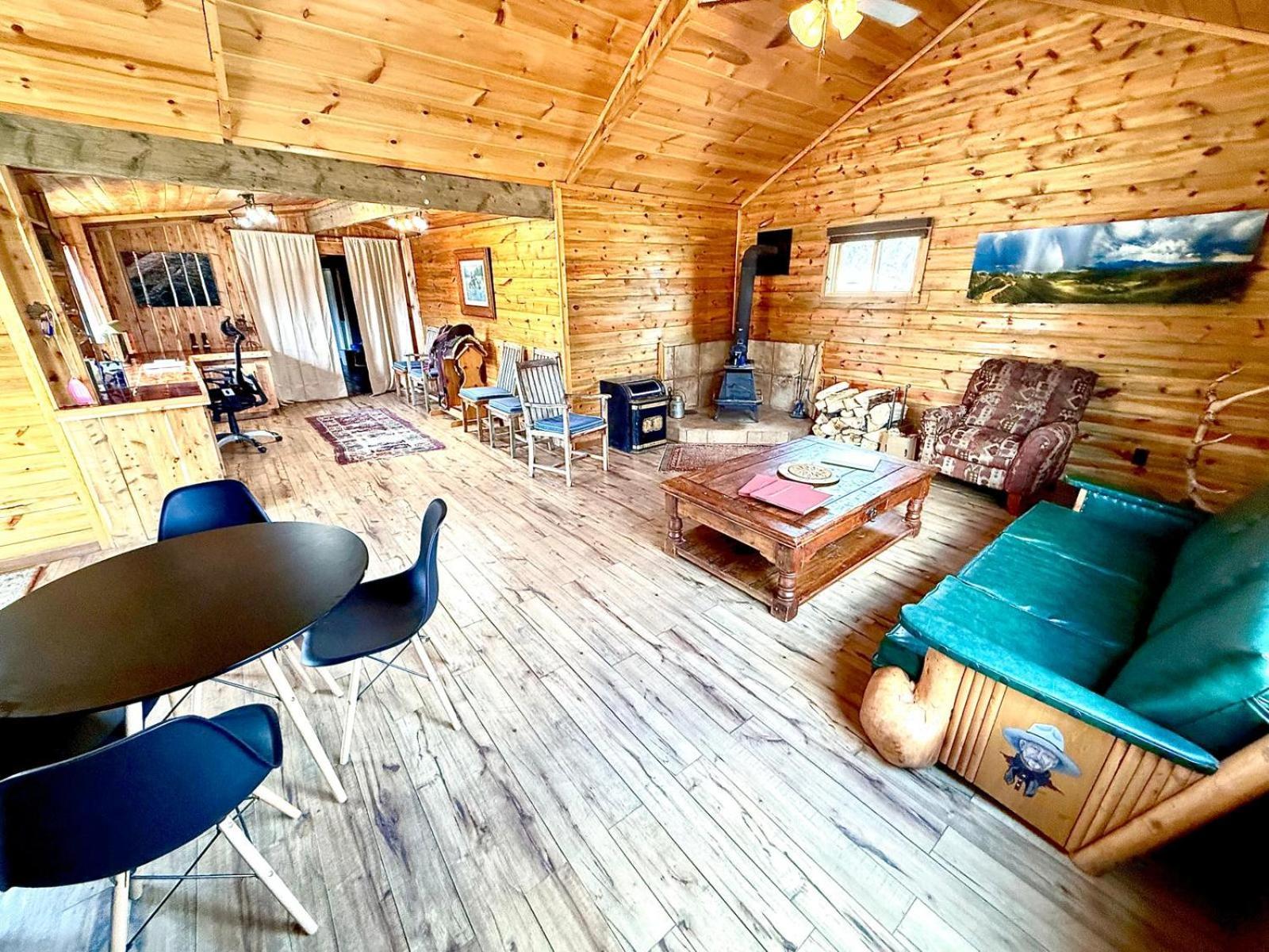 Aubin Sky Lodging At The Yl Ranch Savery Exterior foto